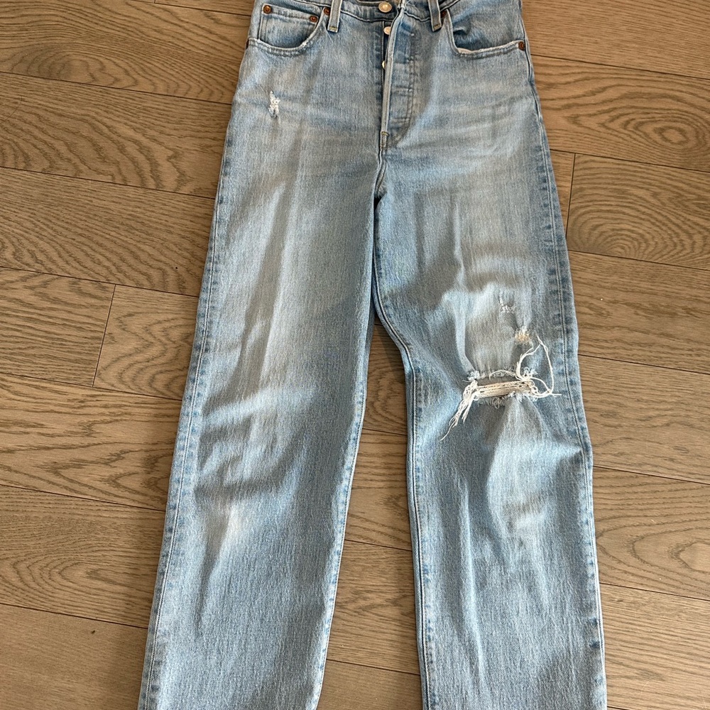 Levi’s Ribcage Straight - Picture 3 of 5
